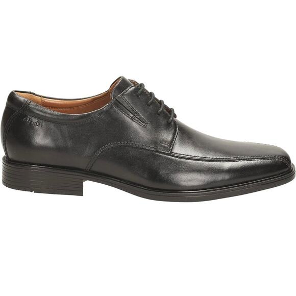 Like New Clarks Men\'s Oxfords Size 8.5 Men Dress Shoes Hero Air Lace Comfortable